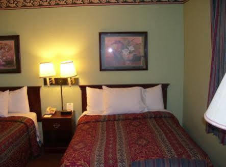 Regency Inn Fayetteville Bagian luar foto